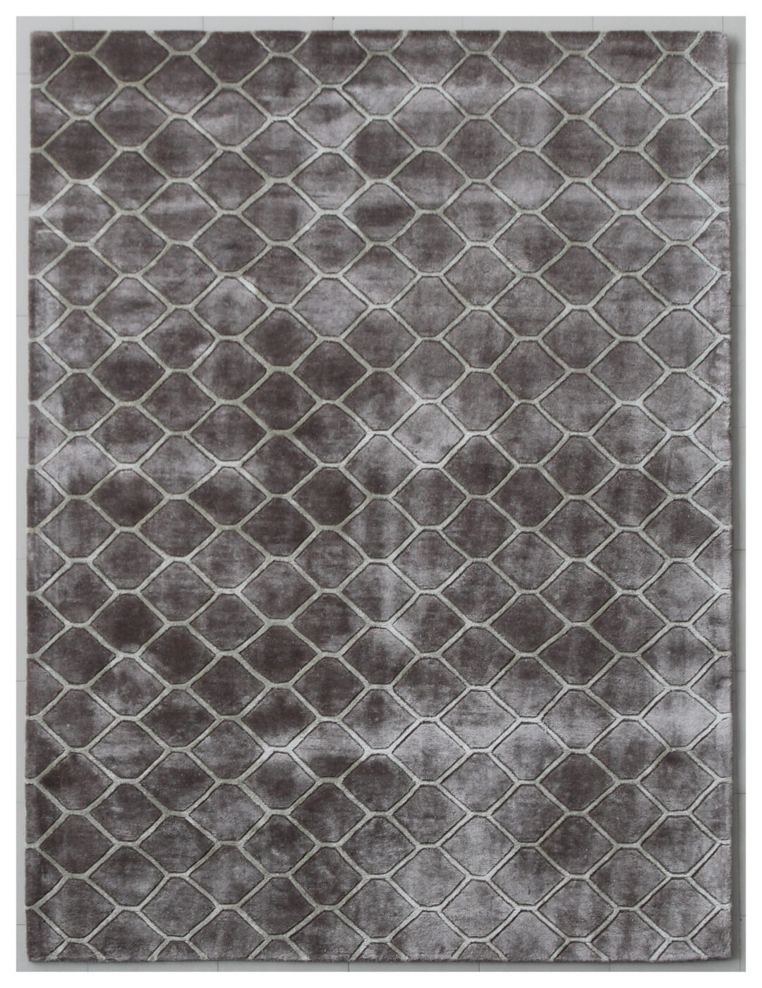 100% Bamboo Silk | Geometric Grey Color Hand-tufted Rug - RC106